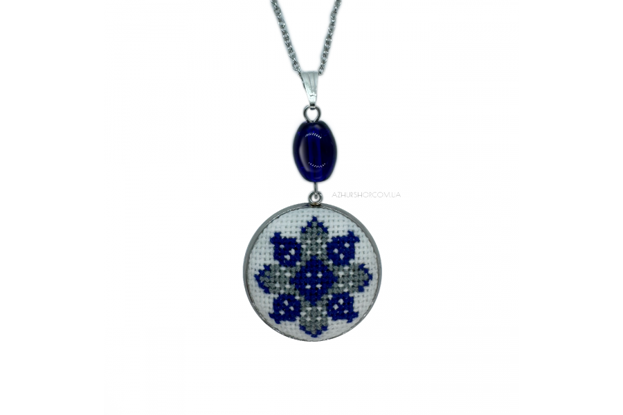 Набір для вишивання кулона із закодованим словом "Барвисті спогади - Хмельницький" MES111